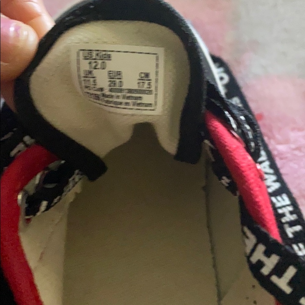 Vans - Picture 2 of 2